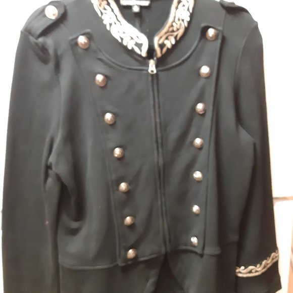 PYRAMID Black and hand stitched gold embroidery - Picture 4 of 6